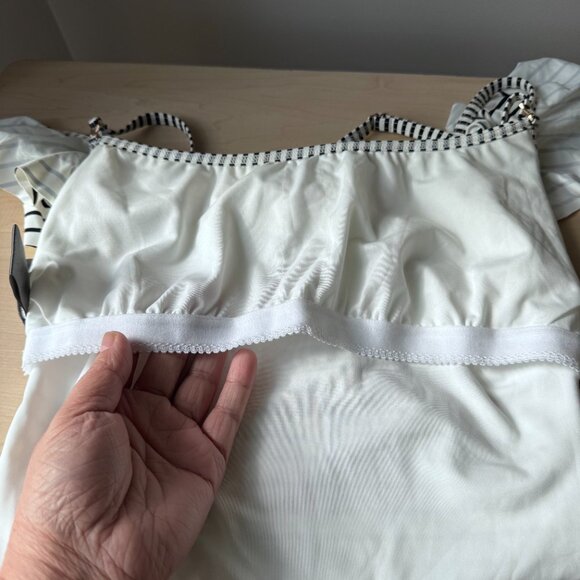 Vince Camuto Blossom Stripe One Piece Swimsuit | Size 6 | NWOT 🌺 - Picture 5 of 10